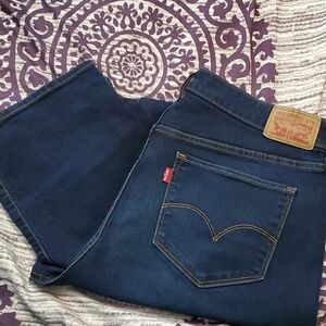 EUC Levi jeans